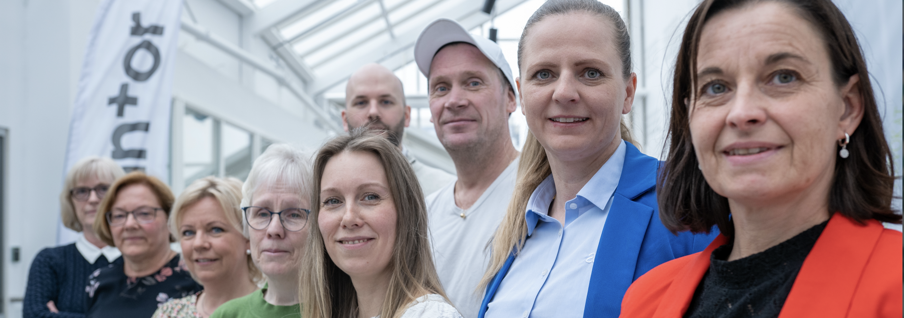 Ansatte ved avdeling sandnessjøen hos Accountor Helgeland. Her står de på rekke og rad