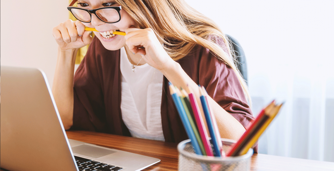 Føre regnskapet selv eller sette det bort