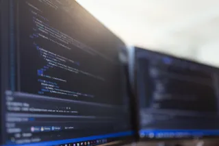 Pc med koding på skjermen